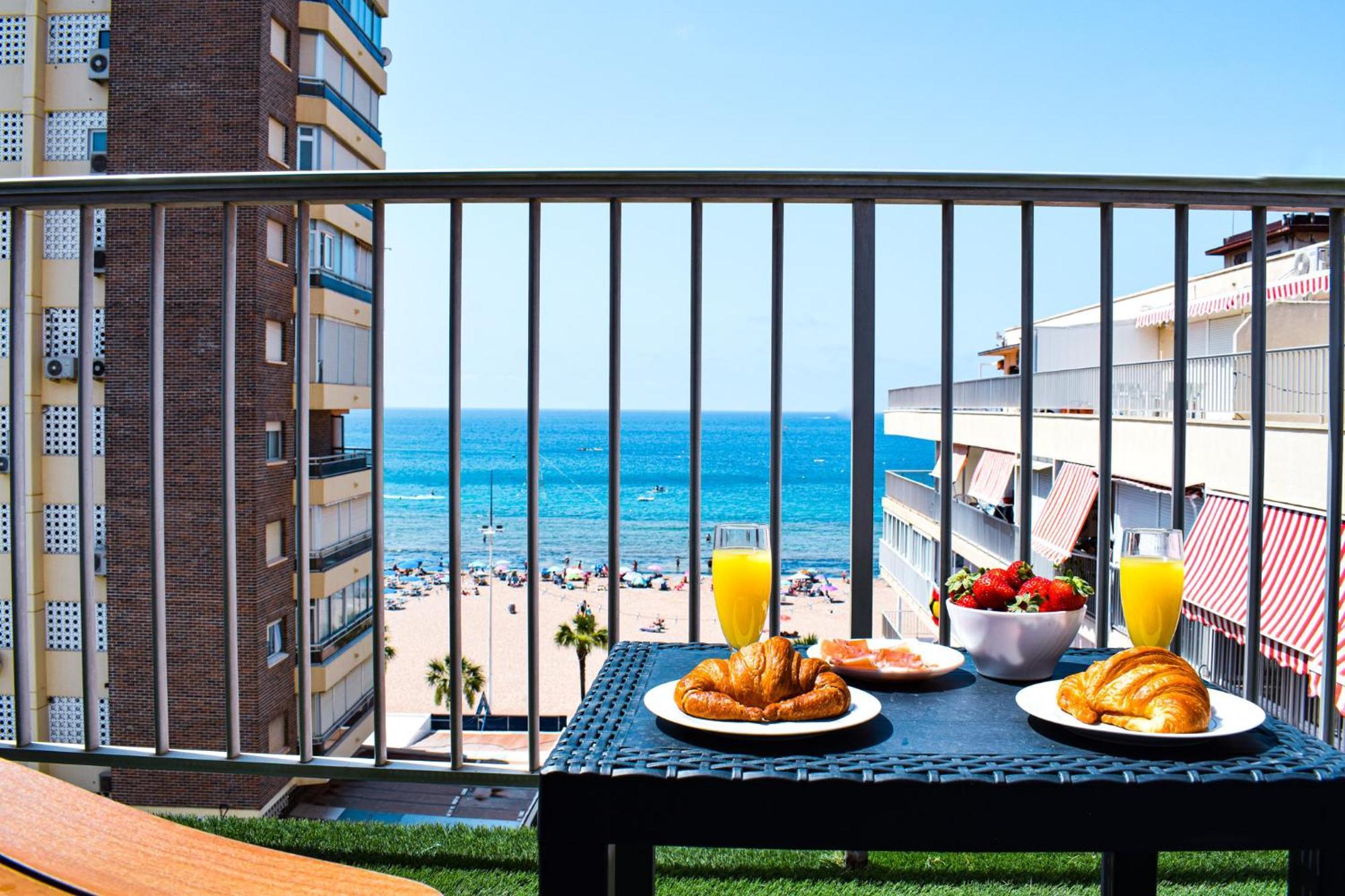 Pato Levante Beach Benidorm Exterior foto